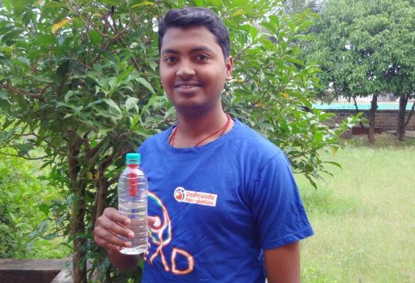 Niranjan Karagi with his NIRNAAL water purifier
