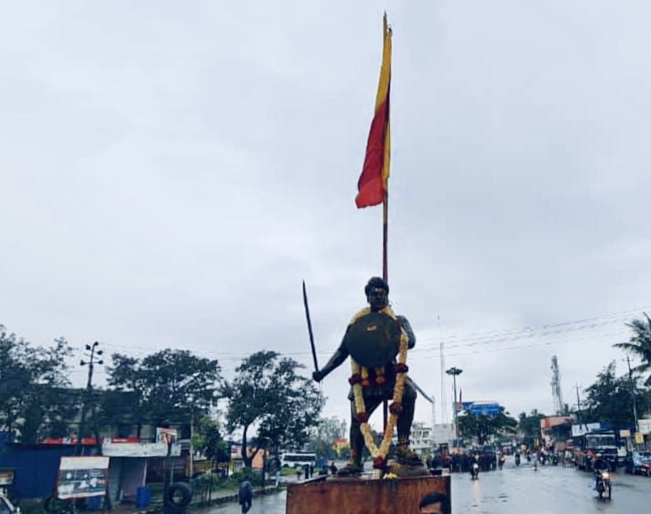 Sangolli Rayanna Statue